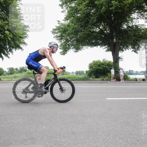 15.06.2025 - 7 Türme Triathlon Yannick Fuchs http://msf.ph/oto/7986440 15.06.2025 12:04:41 Radfahren 200 meine-sportfotos.de