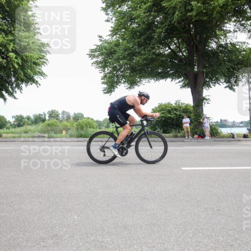 15.06.2025 - 7 Türme Triathlon Yannick Fuchs http://msf.ph/oto/7986447 15.06.2025 12:06:32 Radfahren 295 meine-sportfotos.de