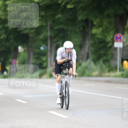 15.06.2025 - 7 Türme Triathlon Yannick Fuchs http://msf.ph/oto/7986483 15.06.2025 11:42:05 Radfahren  meine-sportfotos.de