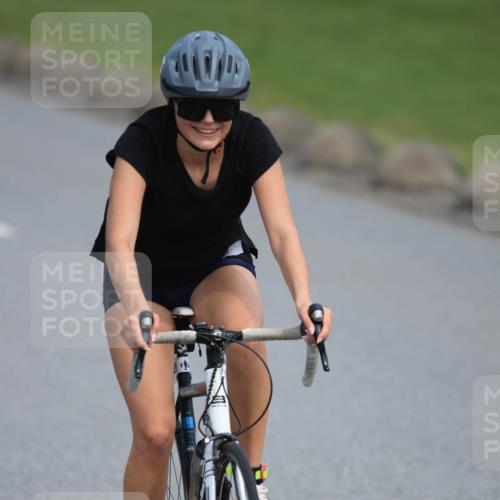 15.06.2025 - 27. Vierlanden-Triathlon H.Heesch http://msf.ph/oto/7986487 15.06.2025 11:12:08 Radfahren 231, 474, 574, 629 meine-sportfotos.de