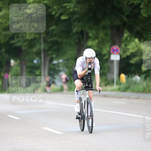 15.06.2025 - 7 Türme Triathlon Yannick Fuchs http://msf.ph/oto/7986521 15.06.2025 11:42:05 Radfahren  meine-sportfotos.de