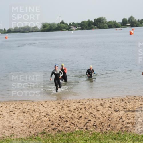 21.06.2025 - 27. Vierlanden-Triathlon MichiJ http://msf.ph/oto/7986527 15.06.2026 09:11:55 Schwimmen 215, 229, 245 meine-sportfotos.de