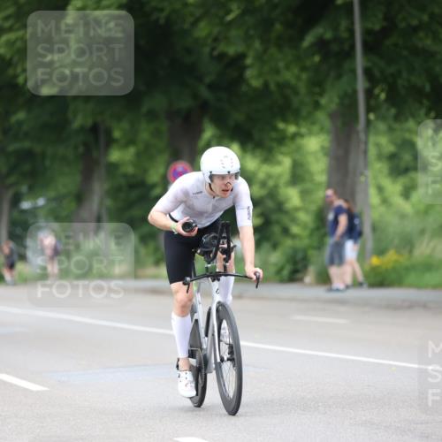 15.06.2025 - 7 Türme Triathlon Yannick Fuchs http://msf.ph/oto/7986555 15.06.2025 11:42:06 Radfahren 225 meine-sportfotos.de
