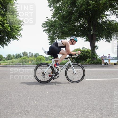 15.06.2025 - 7 Türme Triathlon Yannick Fuchs http://msf.ph/oto/7986561 15.06.2025 12:12:35 Radfahren 233, 236, 254 meine-sportfotos.de