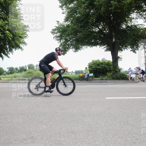 15.06.2025 - 7 Türme Triathlon Yannick Fuchs http://msf.ph/oto/7986630 15.06.2025 12:16:17 Radfahren 256, 332 meine-sportfotos.de