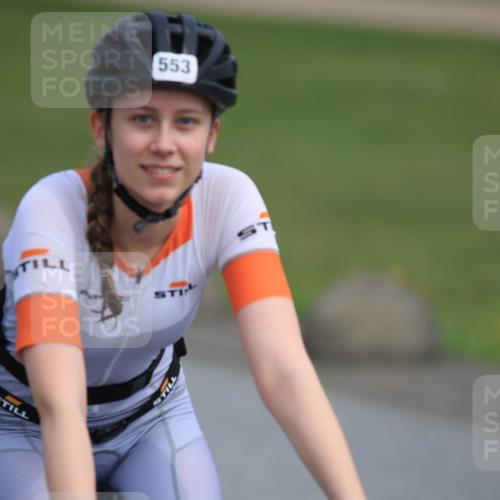 15.06.2025 - 27. Vierlanden-Triathlon H.Heesch http://msf.ph/oto/7986636 15.06.2025 11:12:36 Radfahren 553, 572, 578, 696 meine-sportfotos.de