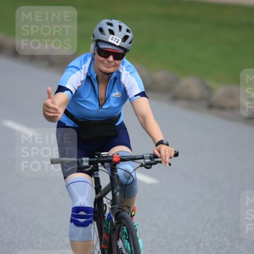 15.06.2025 - 27. Vierlanden-Triathlon H.Heesch http://msf.ph/oto/7986672 15.06.2025 11:12:39 Radfahren 500, 553, 572, 578 meine-sportfotos.de