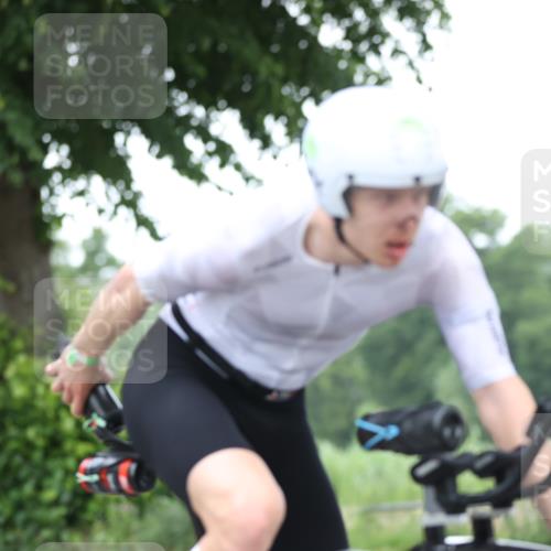 15.06.2025 - 7 Türme Triathlon Yannick Fuchs http://msf.ph/oto/7986673 15.06.2025 11:42:07 Radfahren 225 meine-sportfotos.de