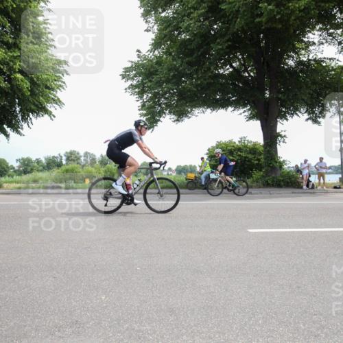 15.06.2025 - 7 Türme Triathlon Yannick Fuchs http://msf.ph/oto/7986697 15.06.2025 12:16:43 Radfahren 204, 278, 317, 406, 658 meine-sportfotos.de