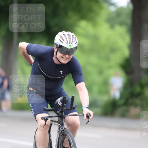15.06.2025 - 7 Türme Triathlon Yannick Fuchs http://msf.ph/oto/7986720 15.06.2025 11:42:09 Radfahren 225 meine-sportfotos.de