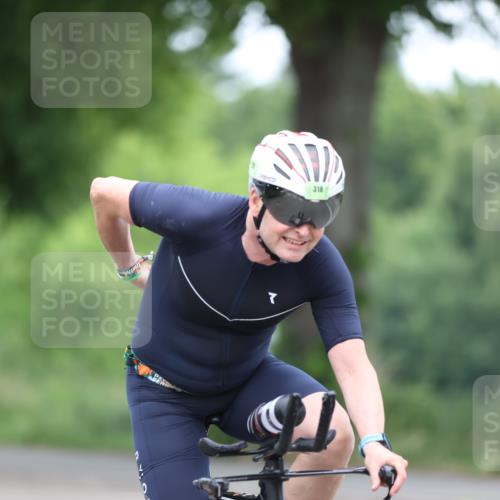15.06.2025 - 7 Türme Triathlon Yannick Fuchs http://msf.ph/oto/7986735 15.06.2025 11:42:09 Radfahren 225 meine-sportfotos.de