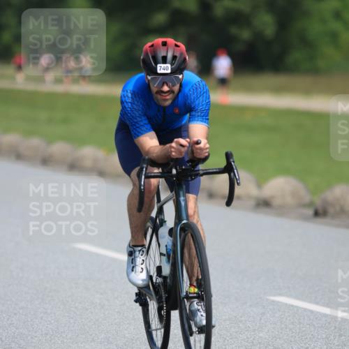 15.06.2025 - 27. Vierlanden-Triathlon H.Heesch http://msf.ph/oto/7986740 15.06.2025 11:34:37 Radfahren 740, 775, 935 meine-sportfotos.de