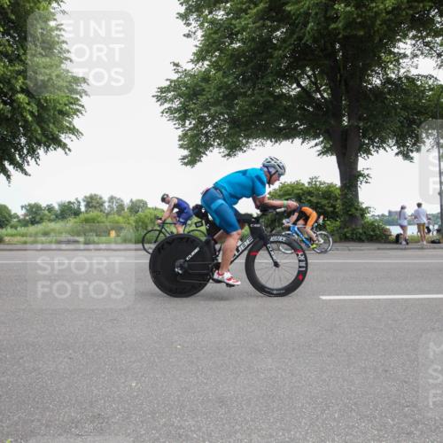 15.06.2025 - 7 Türme Triathlon Yannick Fuchs http://msf.ph/oto/7986763 15.06.2025 12:23:18 Radfahren 471, 570, 637 meine-sportfotos.de