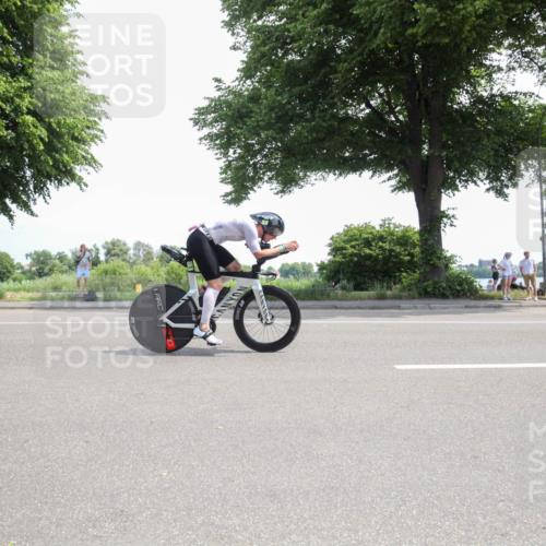 15.06.2025 - 7 Türme Triathlon Yannick Fuchs http://msf.ph/oto/7986789 15.06.2025 12:26:28 Radfahren 339, 438, 550, 573 meine-sportfotos.de