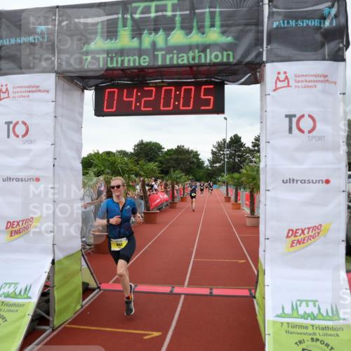 15.06.2025 - 7 Türme Triathlon Michael Strokosch http://msf.ph/oto/7986795 15.06.2025 14:20:05 Ziel 897, 1026 meine-sportfotos.de