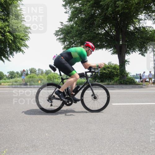 15.06.2025 - 7 Türme Triathlon Yannick Fuchs http://msf.ph/oto/7986796 15.06.2025 12:26:47 Radfahren 252, 270, 327, 386, 390, 454, 473 meine-sportfotos.de