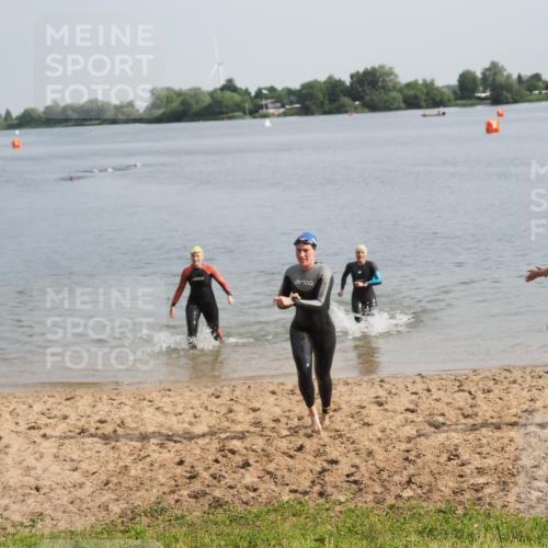 21.06.2025 - 27. Vierlanden-Triathlon MichiJ http://msf.ph/oto/7986806 15.06.2026 09:11:58 Schwimmen 201, 215, 229, 245 meine-sportfotos.de