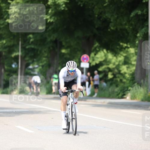 15.06.2025 - 7 Türme Triathlon Yannick Fuchs http://msf.ph/oto/7986812 15.06.2025 12:57:49 Radfahren 244, 277, 485, 635, 760, 916, 1105 meine-sportfotos.de