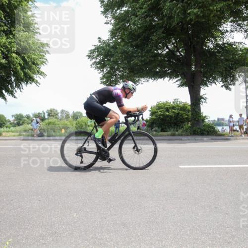 15.06.2025 - 7 Türme Triathlon Yannick Fuchs http://msf.ph/oto/7986817 15.06.2025 12:29:24 Radfahren 355, 441 meine-sportfotos.de