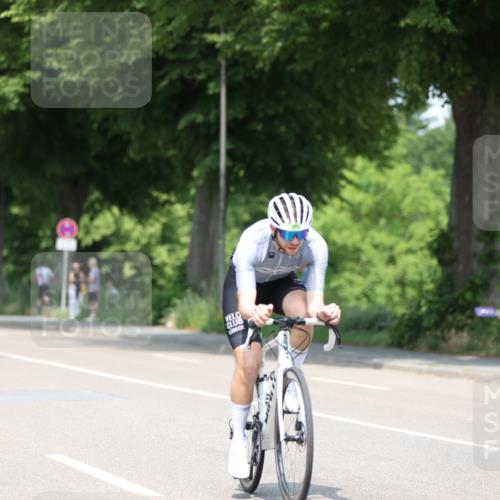 15.06.2025 - 7 Türme Triathlon Yannick Fuchs http://msf.ph/oto/7986822 15.06.2025 12:57:50 Radfahren 244, 277, 485, 635, 760, 916, 930, 1105 meine-sportfotos.de