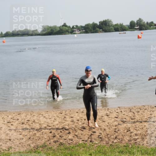 21.06.2025 - 27. Vierlanden-Triathlon MichiJ http://msf.ph/oto/7986825 15.06.2026 09:11:58 Schwimmen 201, 215, 229, 245 meine-sportfotos.de