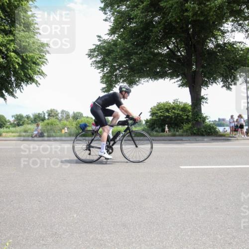 15.06.2025 - 7 Türme Triathlon Yannick Fuchs http://msf.ph/oto/7986834 15.06.2025 12:30:15 Radfahren 218, 303, 582 meine-sportfotos.de