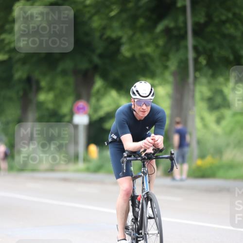 15.06.2025 - 7 Türme Triathlon Yannick Fuchs http://msf.ph/oto/7986845 15.06.2025 11:42:12 Radfahren 214, 225, 237 meine-sportfotos.de