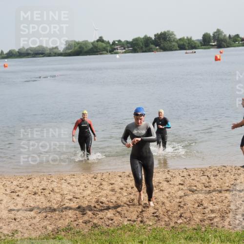 21.06.2025 - 27. Vierlanden-Triathlon MichiJ http://msf.ph/oto/7986856 15.06.2026 09:11:59 Schwimmen 201, 215, 229, 245 meine-sportfotos.de