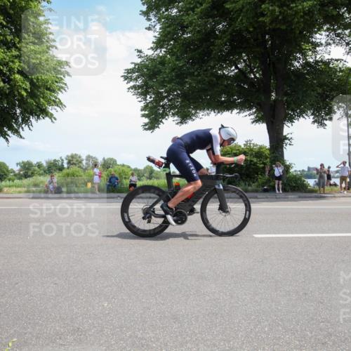 15.06.2025 - 7 Türme Triathlon Yannick Fuchs http://msf.ph/oto/7986861 15.06.2025 12:30:56 Radfahren 286, 320, 324 meine-sportfotos.de