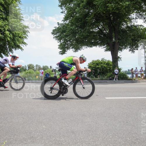 15.06.2025 - 7 Türme Triathlon Yannick Fuchs http://msf.ph/oto/7986876 15.06.2025 12:31:54 Radfahren 218, 303, 321 meine-sportfotos.de