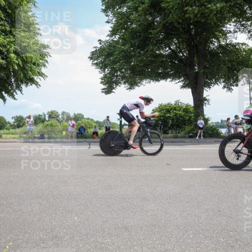 15.06.2025 - 7 Türme Triathlon Yannick Fuchs http://msf.ph/oto/7986884 15.06.2025 12:31:55 Radfahren 218, 303, 321 meine-sportfotos.de