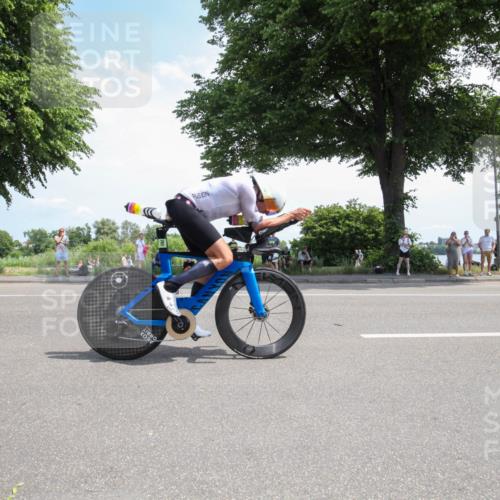 15.06.2025 - 7 Türme Triathlon Yannick Fuchs http://msf.ph/oto/7986894 15.06.2025 12:32:27 Radfahren 200, 282, 286 meine-sportfotos.de