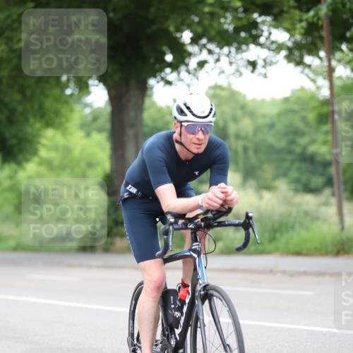 15.06.2025 - 7 Türme Triathlon Yannick Fuchs http://msf.ph/oto/7986896 15.06.2025 11:42:12 Radfahren 214, 225, 237 meine-sportfotos.de