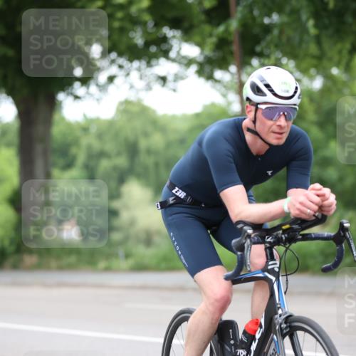 15.06.2025 - 7 Türme Triathlon Yannick Fuchs http://msf.ph/oto/7986909 15.06.2025 11:42:12 Radfahren 214, 225, 237 meine-sportfotos.de