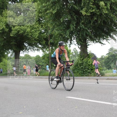 15.06.2025 - 7 Türme Triathlon Yannick Fuchs http://msf.ph/oto/7986916 15.06.2025 13:53:00 Radfahren  meine-sportfotos.de