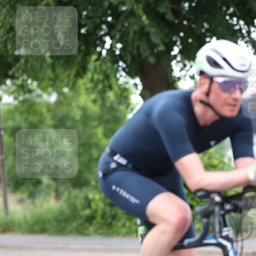 15.06.2025 - 7 Türme Triathlon Yannick Fuchs http://msf.ph/oto/7986922 15.06.2025 11:42:13 Radfahren 214, 225, 237 meine-sportfotos.de