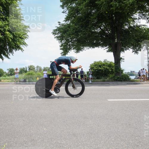 15.06.2025 - 7 Türme Triathlon Yannick Fuchs http://msf.ph/oto/7986933 15.06.2025 12:34:11 Radfahren  meine-sportfotos.de