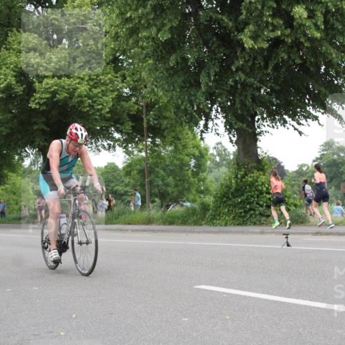 15.06.2025 - 7 Türme Triathlon Yannick Fuchs http://msf.ph/oto/7986952 15.06.2025 13:53:14 Radfahren  meine-sportfotos.de