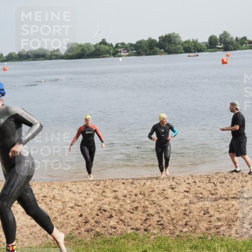 21.06.2025 - 27. Vierlanden-Triathlon MichiJ http://msf.ph/oto/7986971 15.06.2026 09:12:00 Schwimmen 201, 215, 229, 245 meine-sportfotos.de