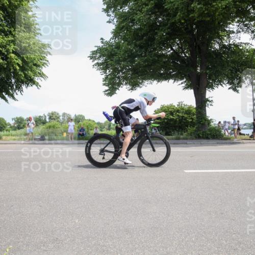 15.06.2025 - 7 Türme Triathlon Yannick Fuchs http://msf.ph/oto/7986973 15.06.2025 12:36:14 Radfahren 220, 667 meine-sportfotos.de