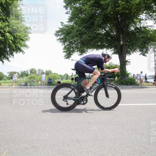 15.06.2025 - 7 Türme Triathlon Yannick Fuchs http://msf.ph/oto/7986978 15.06.2025 12:36:27 Radfahren 213, 258, 618, 670 meine-sportfotos.de