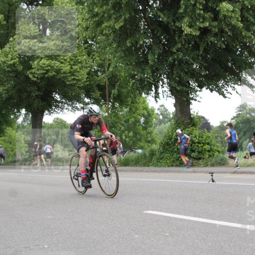 15.06.2025 - 7 Türme Triathlon Yannick Fuchs http://msf.ph/oto/7987004 15.06.2025 13:53:37 Radfahren  meine-sportfotos.de