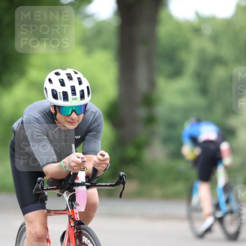 15.06.2025 - 7 Türme Triathlon Yannick Fuchs http://msf.ph/oto/7987037 15.06.2025 11:42:22 Radfahren 236, 237 meine-sportfotos.de