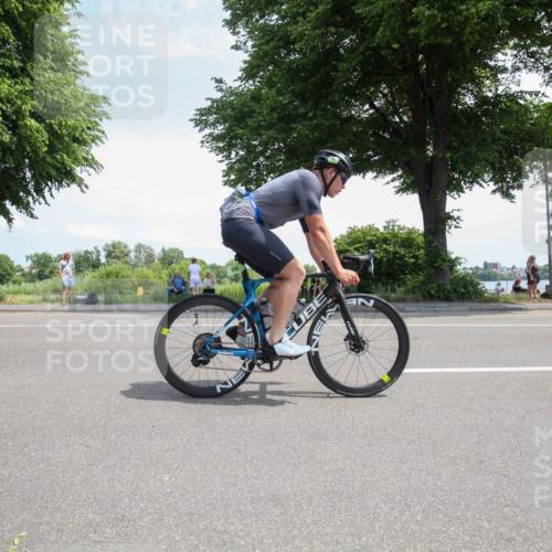 15.06.2025 - 7 Türme Triathlon Yannick Fuchs http://msf.ph/oto/7987044 15.06.2025 12:38:52 Radfahren 607 meine-sportfotos.de