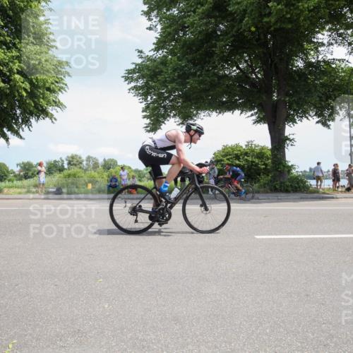 15.06.2025 - 7 Türme Triathlon Yannick Fuchs http://msf.ph/oto/7987053 15.06.2025 12:39:24 Radfahren 216, 666 meine-sportfotos.de