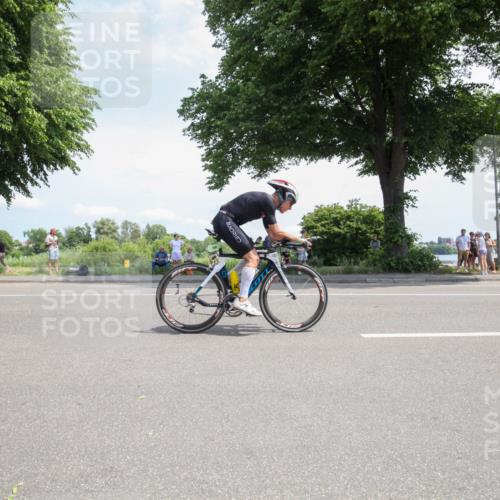 15.06.2025 - 7 Türme Triathlon Yannick Fuchs http://msf.ph/oto/7987063 15.06.2025 12:39:53 Radfahren 267, 340 meine-sportfotos.de