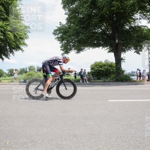 15.06.2025 - 7 Türme Triathlon Yannick Fuchs http://msf.ph/oto/7987081 15.06.2025 12:40:29 Radfahren 581, 660 meine-sportfotos.de