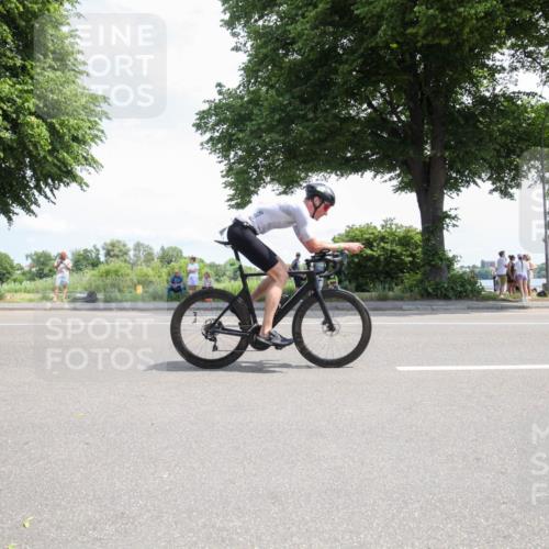15.06.2025 - 7 Türme Triathlon Yannick Fuchs http://msf.ph/oto/7987095 15.06.2025 12:40:57 Radfahren 201, 221, 254, 283, 323, 465 meine-sportfotos.de