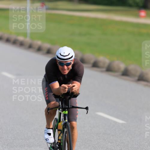 15.06.2025 - 27. Vierlanden-Triathlon H.Heesch http://msf.ph/oto/7987178 15.06.2025 09:09:48 Radfahren 6 meine-sportfotos.de