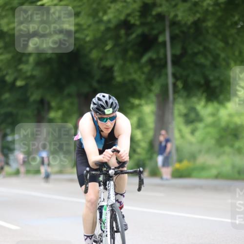 15.06.2025 - 7 Türme Triathlon Yannick Fuchs http://msf.ph/oto/7987200 15.06.2025 11:42:27 Radfahren 233, 236 meine-sportfotos.de